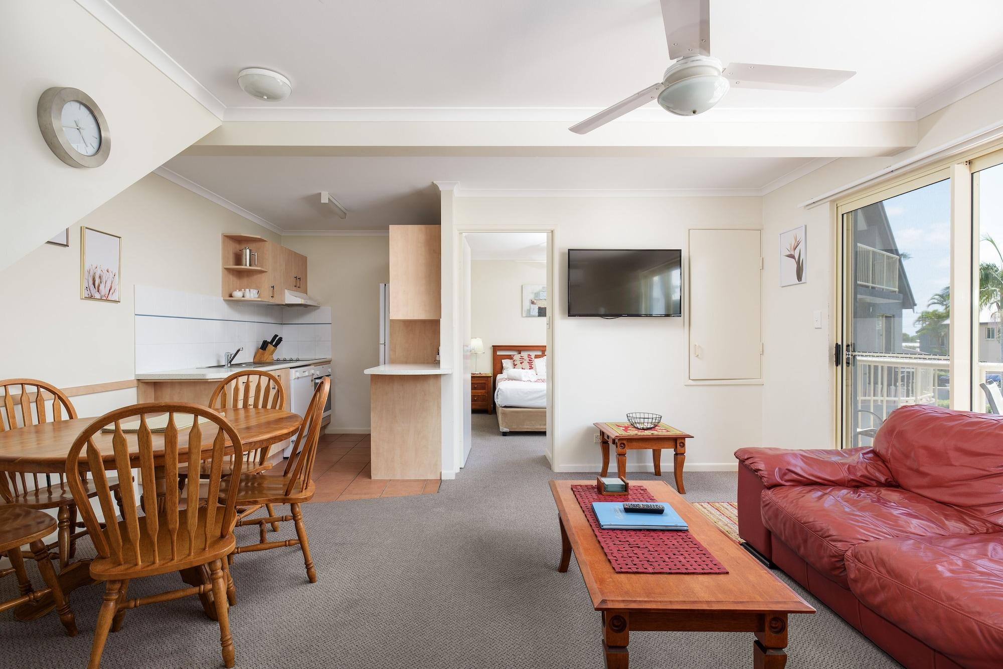 ריינבואו ביץ' Rainbow Getaway Holiday Apartments מראה חיצוני תמונה