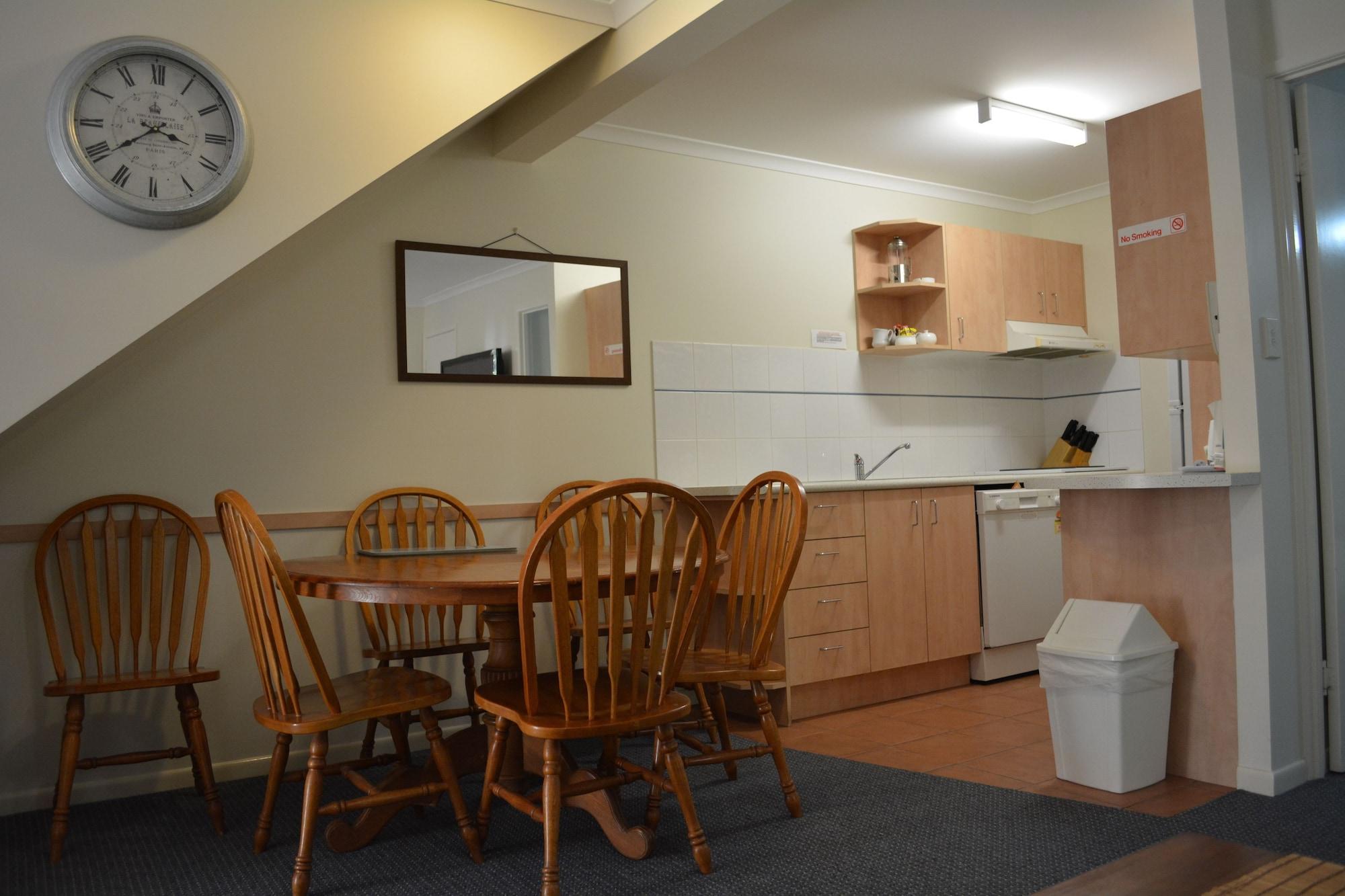 ריינבואו ביץ' Rainbow Getaway Holiday Apartments מראה חיצוני תמונה